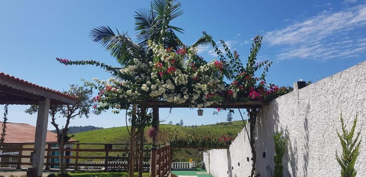 فيلا Chacara Sonia Pompeu Igaratá المظهر الخارجي الصورة